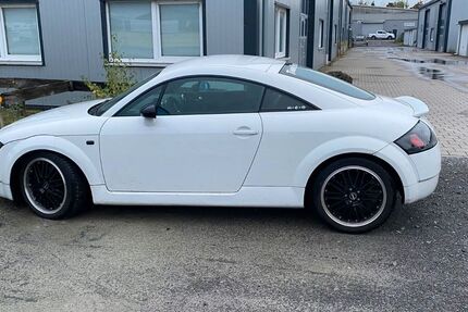 Audi TT 109.304 km 6.900 € Heidelberg 69123