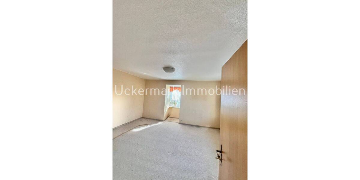 Einfamilienhaus Gramzow - 6 Zimmer, 140 m&sup2;, 320.000&euro; | Angebot:26066463