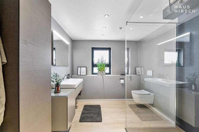 Exklusives Luxus Wohn-und Geschäftshaus mit Wellnessbereich und Aussenpool! 9 zimmer