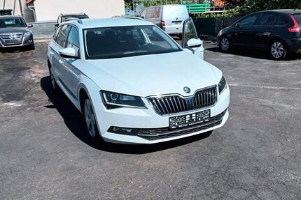 Skoda Superb 108.000 km 15.900 € Diez 65582
