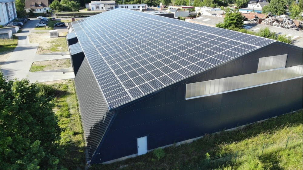 655 m² große Halle in zentraler Lage in 24837 Schleswig zu vermieten. - Gewerbeobjekt Schleswig | Angebot:14666031