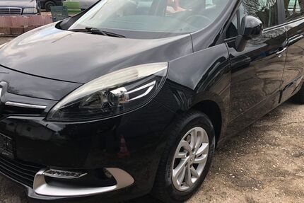Renault Scenic 156.753 km 5.690 &euro; Düsseldorf 40231