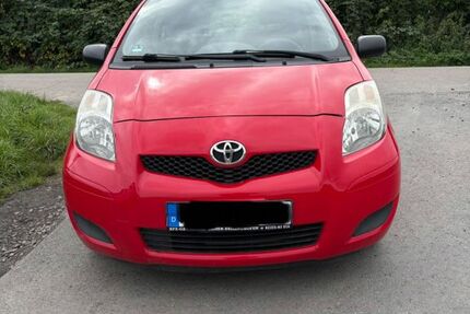 Toyota Yaris 175.630 km 1.750 &euro; Menden 58708