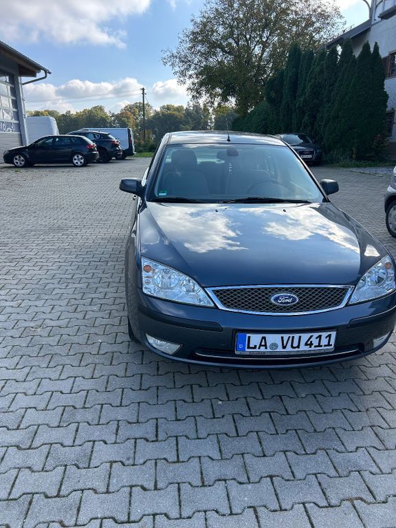 Ford Mondeo 124.000 km 2.200 € Pfaffing 83539