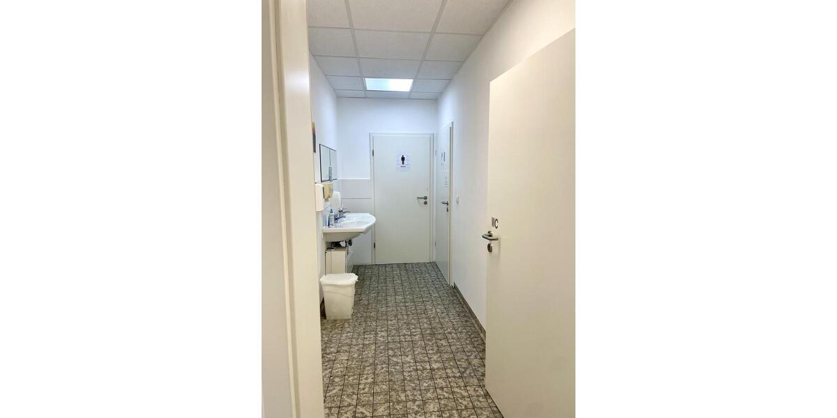 Gewerbeobjekt Kiel Südfriedhof - 2.500&euro; | Angebot:26417369