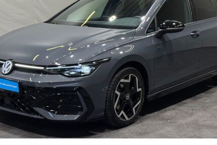 VW Golf 8.704 km 33.780 &euro; Bad Düben 04849