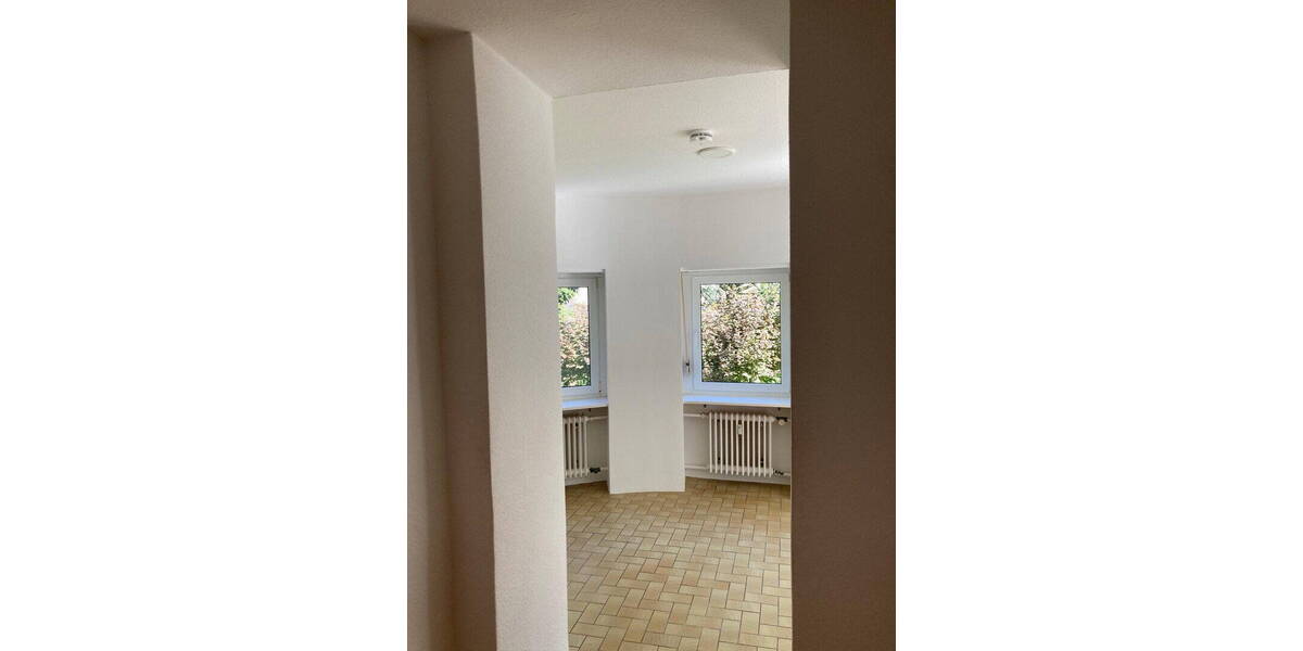 Etagenwohnung Ludwigshafen Süd - 2 Zimmer, 88 m&sup2;, 890&euro; | Angebot:26795270