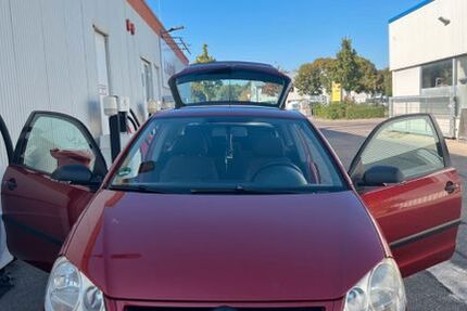 VW Polo 151.000 km 2.500 &euro; München 81243