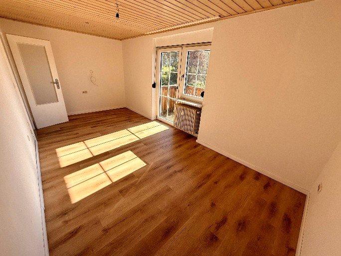 Etagenwohnung Gunzenhausen - 5 Zimmer, 134 m&sup2;, 998&euro; | Angebot:26432506