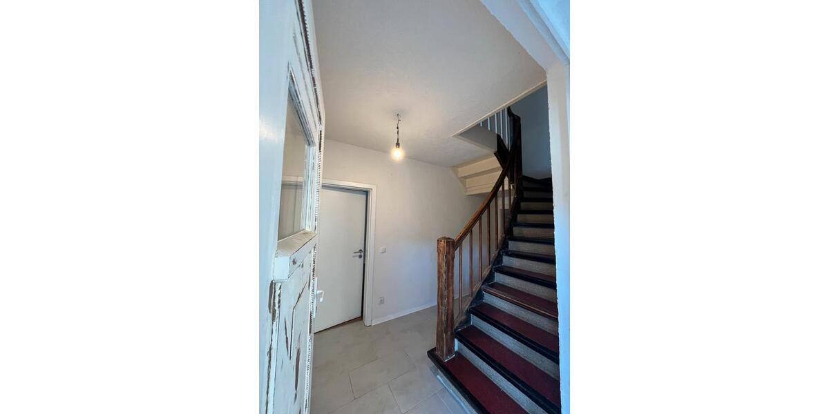 Einfamilienhaus Siegen Eiserfeld - 7 Zimmer, 135 m&sup2;, 260.000&euro; | Angebot:26904115