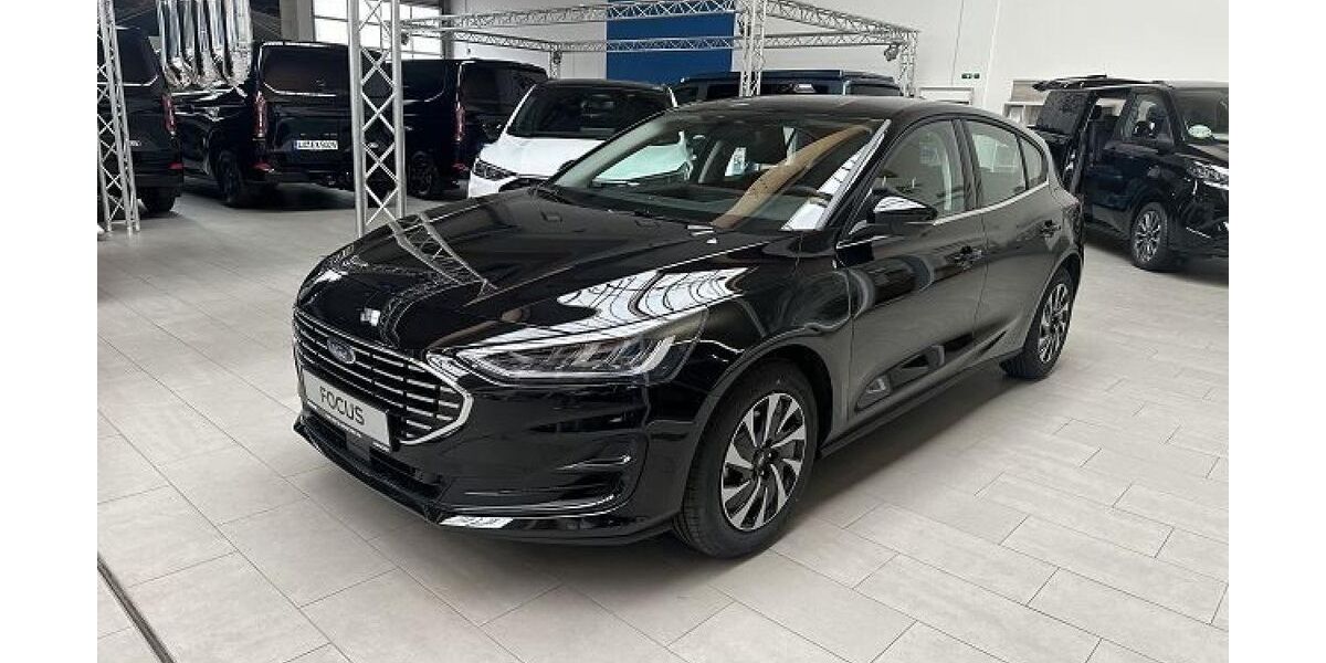 Ford Focus 2.500 km 29.989 &euro; Freising 85356