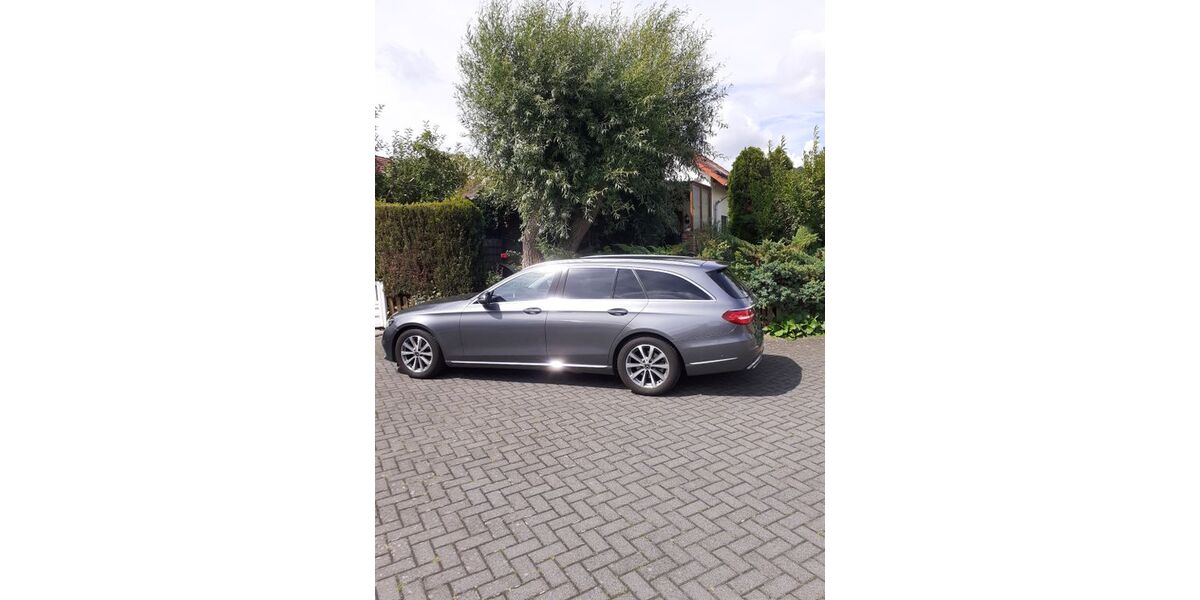 Mercedes-Benz E 200 55.600 km 25.950 &euro; Bovenden 37120