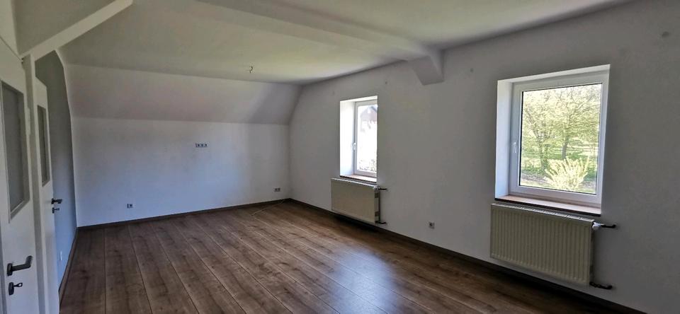 Etagenwohnung Lügde - 2 Zimmer, 80 m&sup2;, 450&euro; | Angebot:26372660