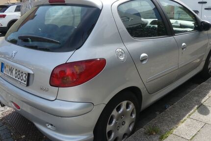 Peugeot 206 105.000 km 1.850 &euro; München 80689