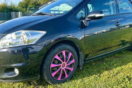 Toyota Auris 212.435 km 3.500 &euro; Rostock 18147