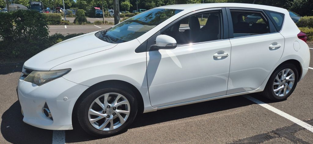 Toyota Auris 192.000 km 5.899 &euro; Marpingen 66646