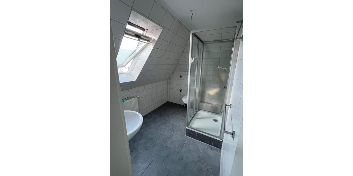 Dachgeschoßwohnung Varel - 3 Zimmer, 70 m&sup2;, 650&euro; | Angebot:26252502