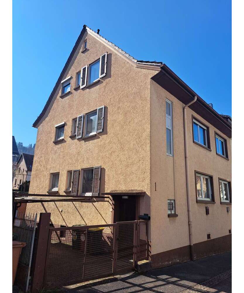 Haus zum Kaufen in Stuttgart 479.000 € 188 m²