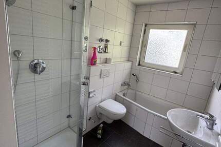 3ZKB, Balkon, Garage, in gepflegtem Mehrfamilienhaus 3 zimmer