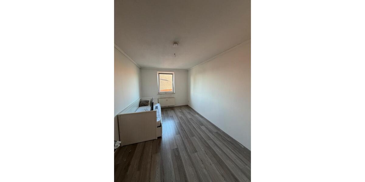 Etagenwohnung Bad Nenndorf - 4 Zimmer, 98 m&sup2;, 830&euro; | Angebot:26310615
