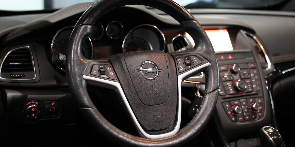 Opel Cascada 1.4 T EF INNOVATION XENON, LEDER, NAVI+ 113.000 km 11.444 &euro; Hamm 59077