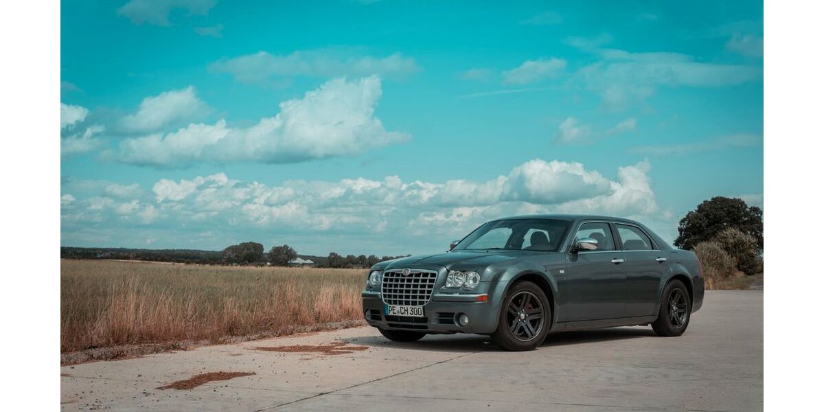 Chrysler 300C 158.000 km 12.000 &euro; Edemissen 31234