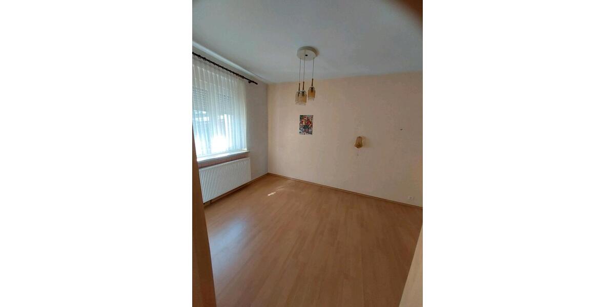 Reihenhaus Pößneck - 6 Zimmer, 112 m&sup2;, 89.000&euro; | Angebot:26656233