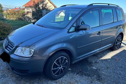 VW Touran 303.000 km 1.400 &euro; Künzing 94550