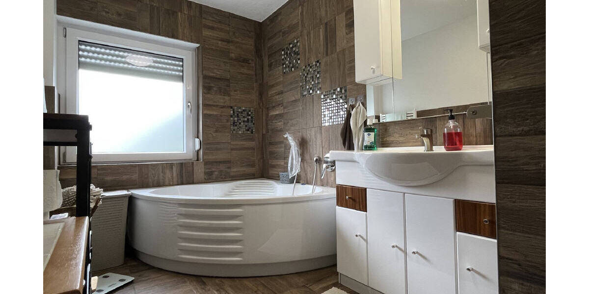 Mehrfamilienhaus, Wohnhaus Erlangen Bruck - 8 Zimmer, 890.000&euro; | Angebot:25192682