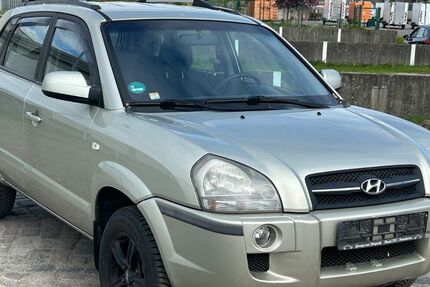 Hyundai TUCSON 202.000 km 2.999 &euro; Flensburg 24941