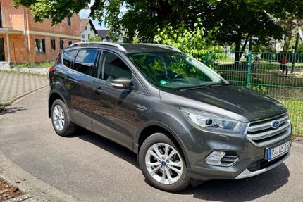 Ford Kuga 65.306 km 16.000 &euro; München 80809