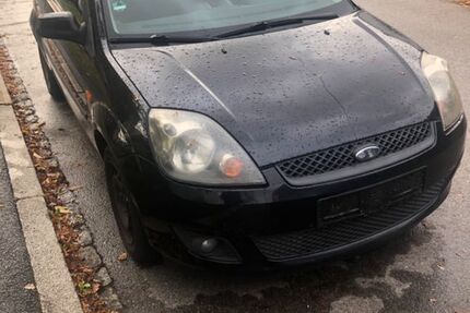 Ford Fiesta 127.000 km 2.300 &euro; Amberg 92224