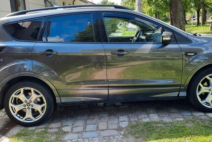 Ford Kuga 104.000 km 11.900 &euro; Panketal 16341