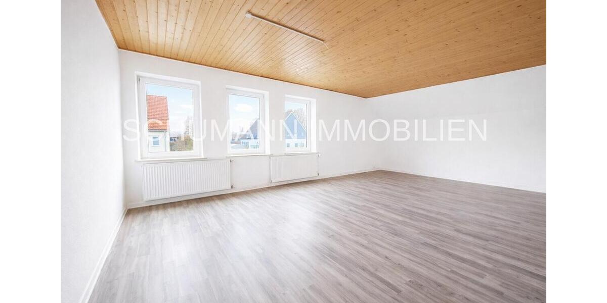 Dachgeschoßwohnung Sande - 2 Zimmer, 90 m&sup2;, 550&euro; | Angebot:26645688