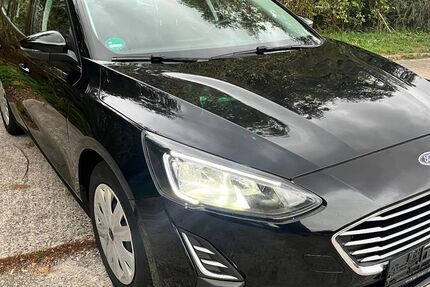 Ford Focus 160.000 km 6.999 € Dorf Mecklenburg/Karow 23972