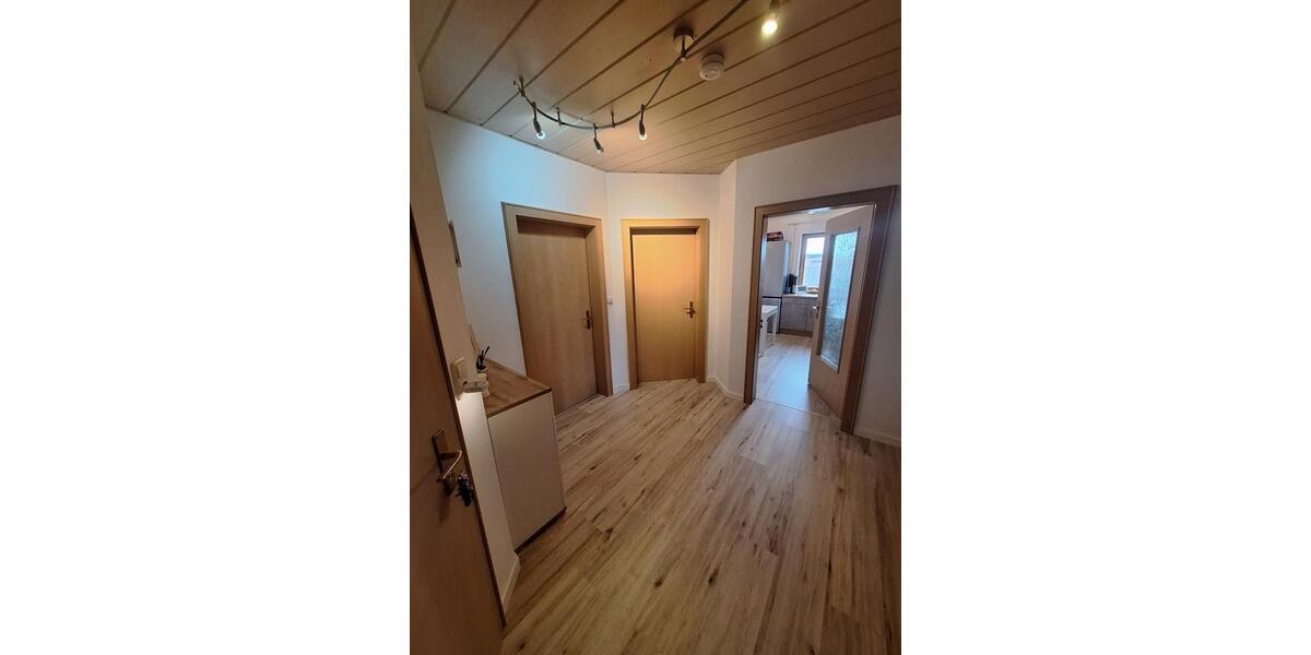 Etagenwohnung Schwandorf - 3 Zimmer, 66 m&sup2;, 670&euro; | Angebot:26396933