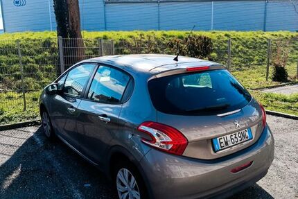 Peugeot 208 171.000 km 2.500 &euro; Rheinfelden (Baden) 79618