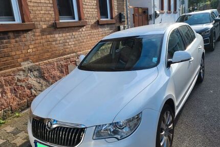 Skoda Superb 269.000 km 1.950 &euro; Nierstein 55283