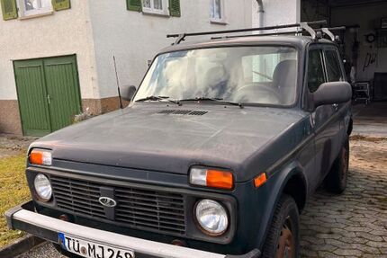 Lada Niva 110.000 km 3.800 &euro; Pfäffingen 72119