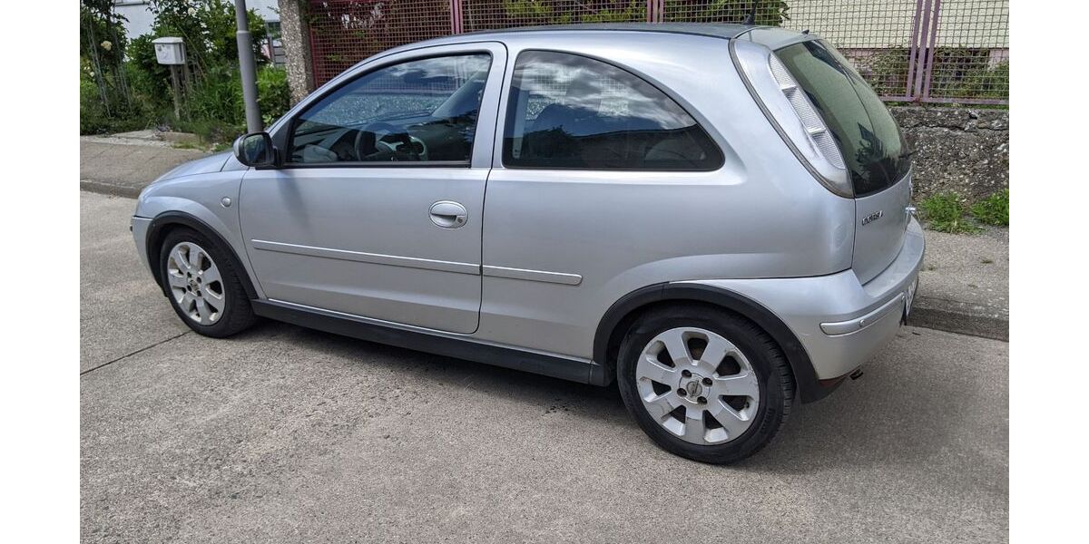 Opel Corsa 156.000 km 1.800 &euro; Berlin 12277