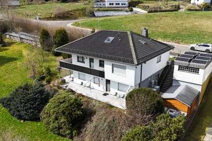 Haus Hellenthal - 7 Zimmer, 236 m&sup2;, 585.000&euro; | Angebot:26230301