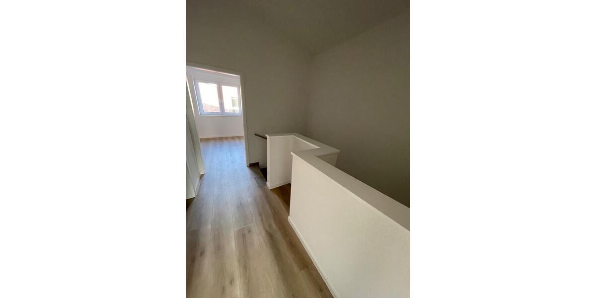 Reihenhaus Lingen (Ems) Damaschke - 3 Zimmer, 120 m&sup2;, 1.200&euro; | Angebot:25301736