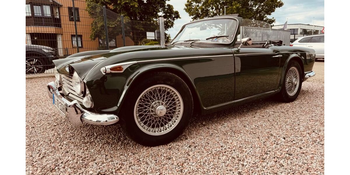 Triumph TR4 100.000 km 29.099 &euro; Wenzendorf 21279
