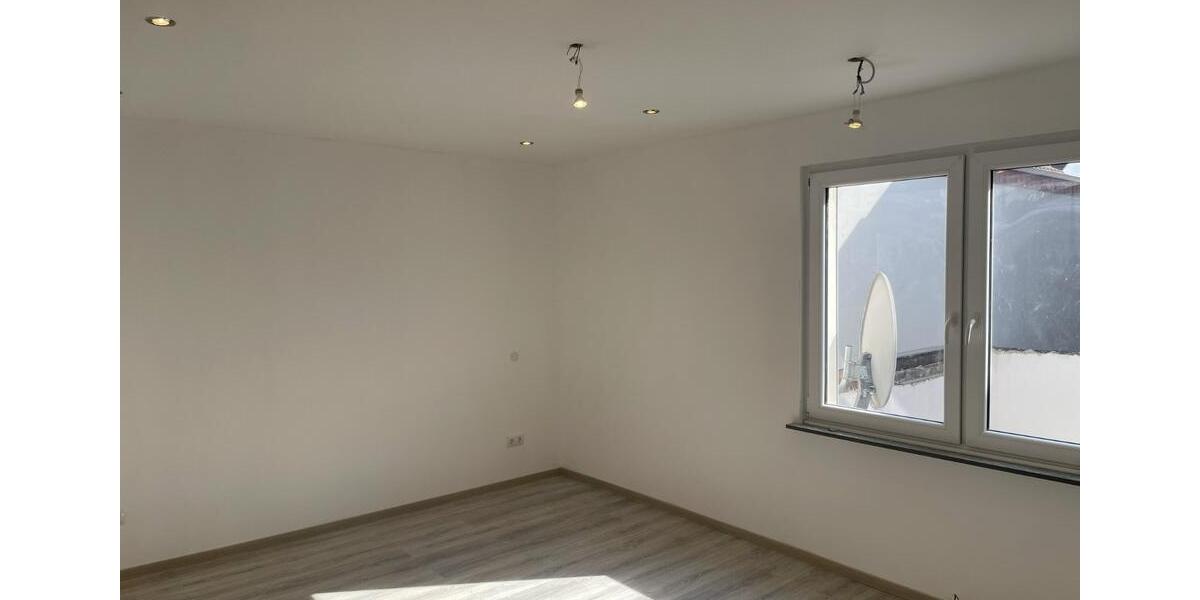 Einfamilienhaus Hofgeismar - 5 Zimmer, 135 m&sup2;, 1.300&euro; | Angebot:25641966
