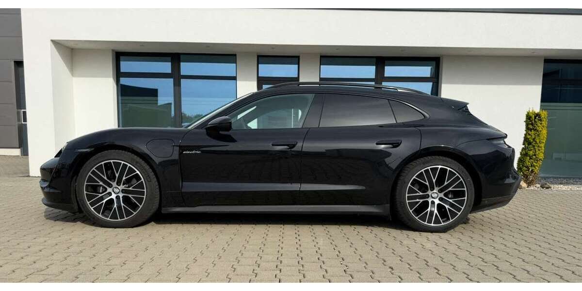 Porsche Taycan 19.900 km 65.550 &euro; Aachen 52062