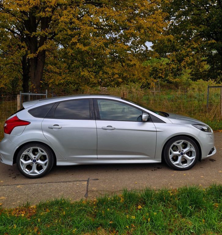 Ford Focus 196.000 km 8.200 € Birkenau 69488