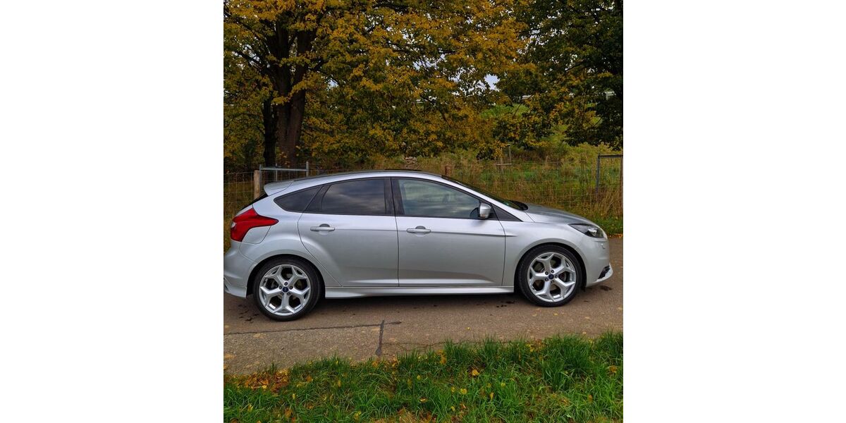 Ford Focus 196.000 km 8.200 &euro; Oberthal 66649