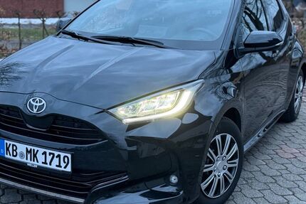 Toyota Yaris 7.710 km 24.499 &euro; Korbach 34497