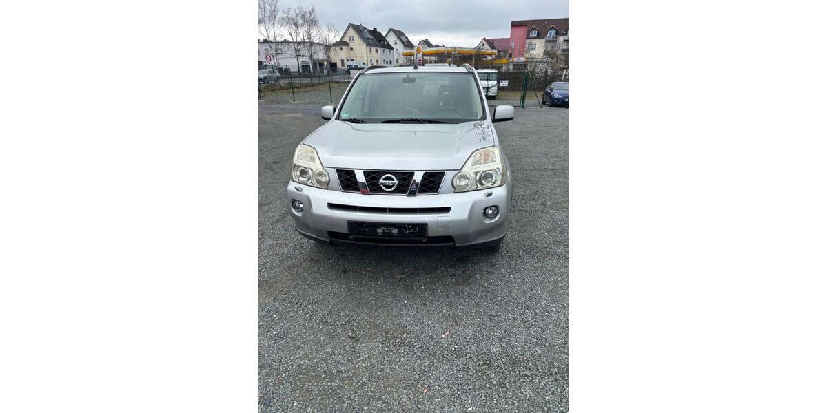 Nissan X-Trail 234.000 km 2.999 &euro; Eschhofen 65552