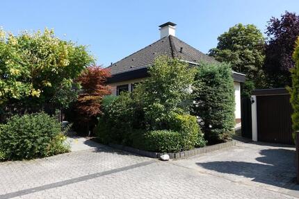 Einfamilienhaus mit Garage, Terrasse & Top-Lage in Meckenheim zimmer